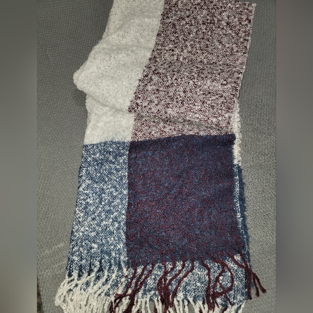 Large scarf